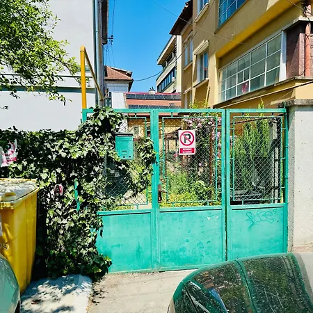 Joy Iordan 7 Apartment *